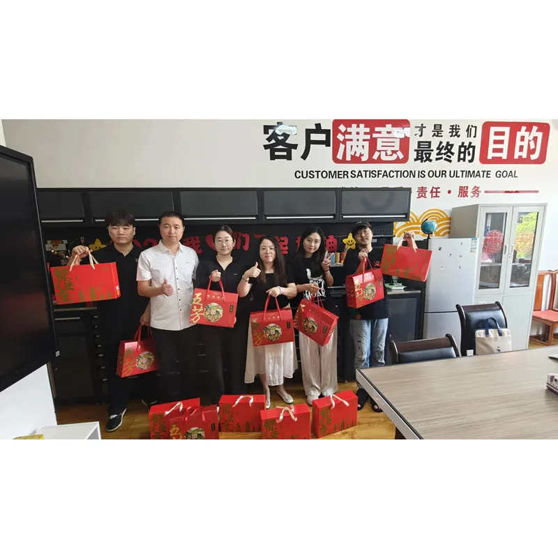 Zemeijia Packaging သည်သဘာဝပတ်ဝန်းကျင်ကာကွယ်စောင့်ရှောက်ရေးနှင့်ယဉ်ကျေးမှုကိုပေါင်းစပ်ထားသောနဂါးလှေပွဲတော်လက်ဆောင်သေတ္တာများကိုစတင်ခဲ့ပြီးအစိမ်းရောင်စားသုံးမှုအသစ်တစ်ခုကို ဦး ဆောင်ခဲ့သည်