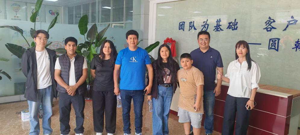 ZMJ ထုပ်ပိုးမှုသည် Site Factory စစ်ဆေးခြင်းနှင့် အမှာစာ အပြီးသတ်ခြင်းအတွက် ပီရူးဖောက်သည်များကို ကြိုဆိုပါသည်။